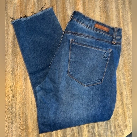 Articles of Society | Released Hem Cropped jeans - Picture 5 of 6